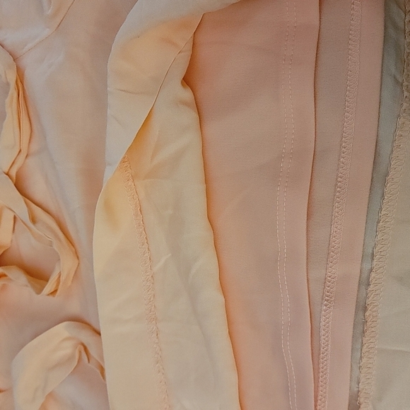 TORRID SELF TIE PAPERBAG WAIST MID SHORT - CHALLIS PEACH 2x - Picture 10 of 10